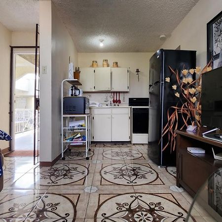 Oaklands Oasis Appartement Kingston Buitenkant foto
