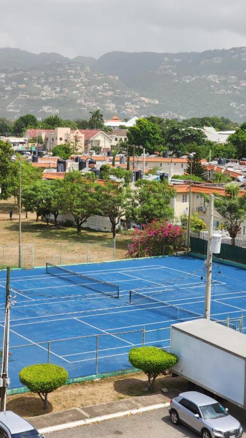 Oaklands Oasis Appartement Kingston Buitenkant foto