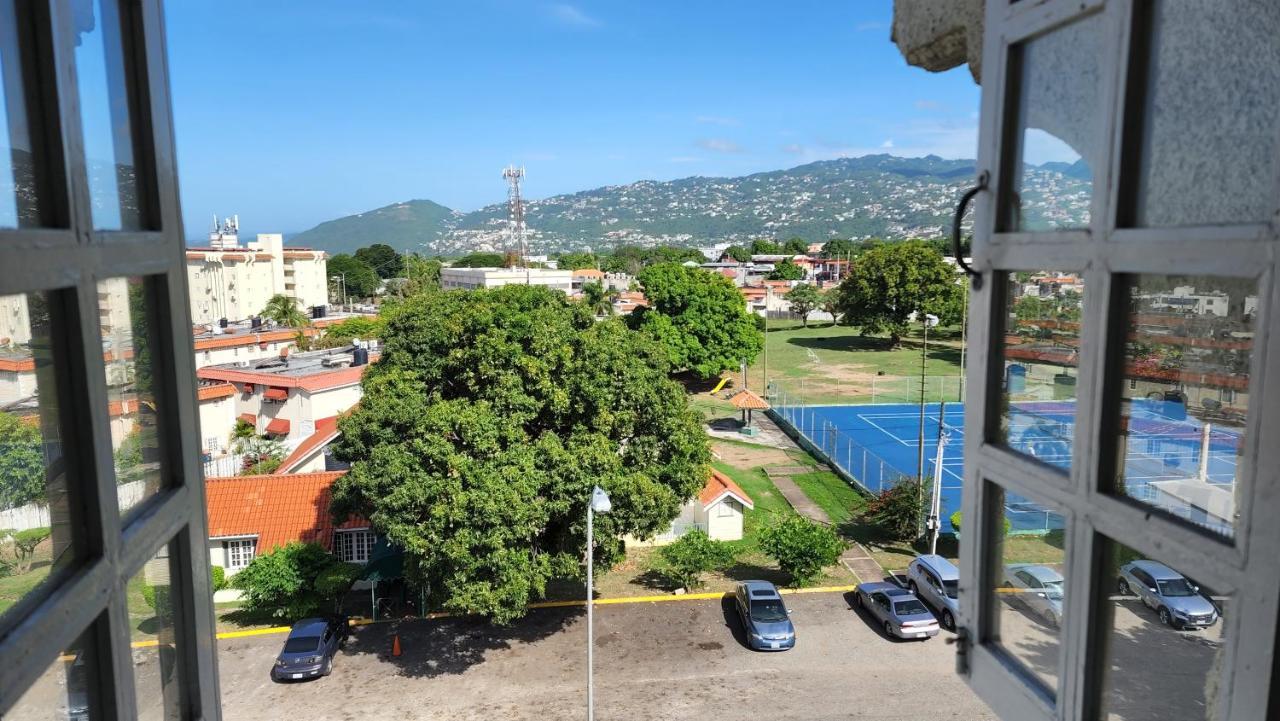 Oaklands Oasis Appartement Kingston Buitenkant foto