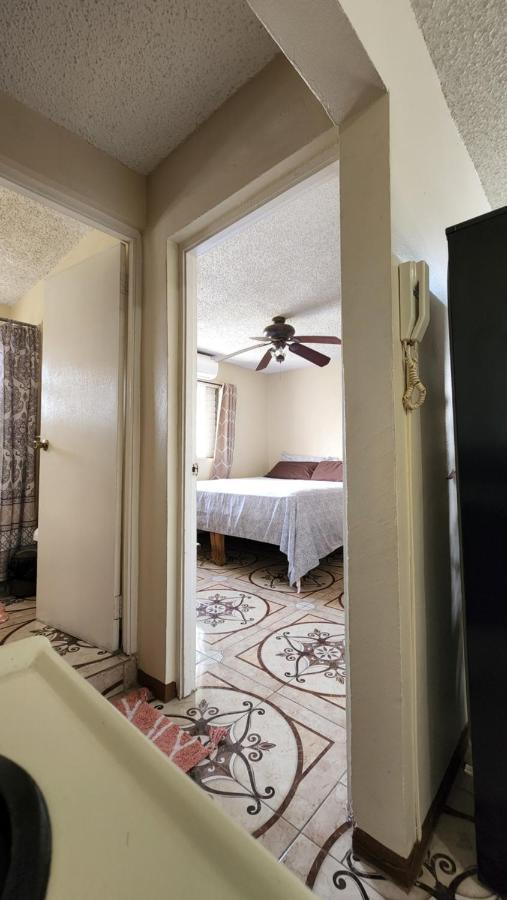 Oaklands Oasis Appartement Kingston Buitenkant foto