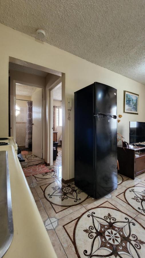 Oaklands Oasis Appartement Kingston Buitenkant foto