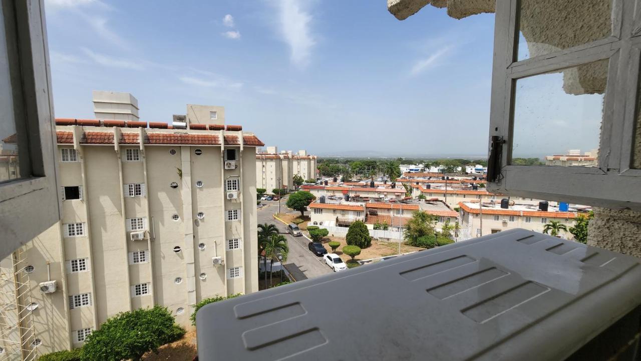 Oaklands Oasis Appartement Kingston Buitenkant foto