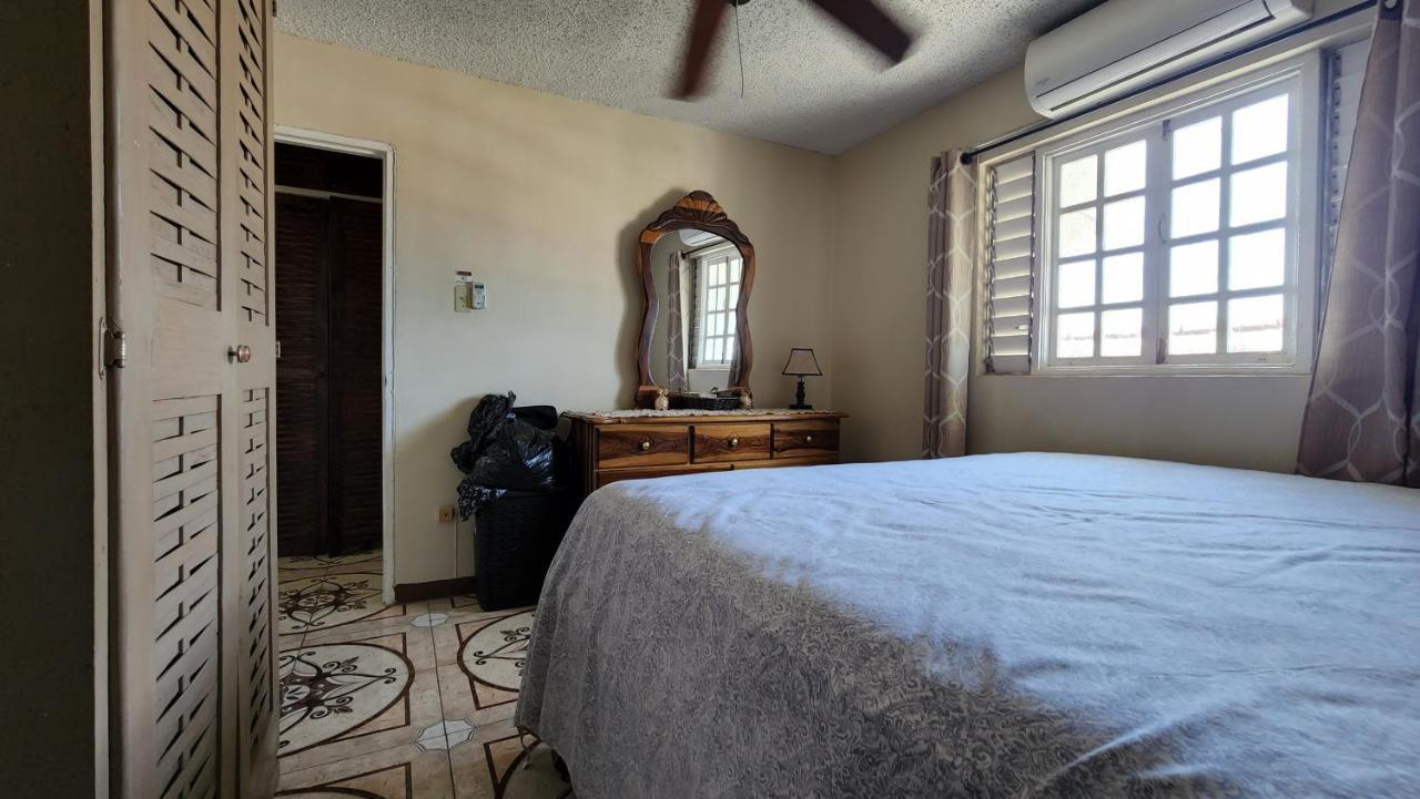 Oaklands Oasis Appartement Kingston Buitenkant foto
