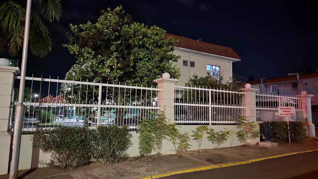 Oaklands Oasis Appartement Kingston Buitenkant foto
