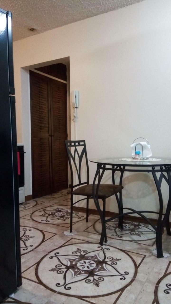 Oaklands Oasis Appartement Kingston Buitenkant foto