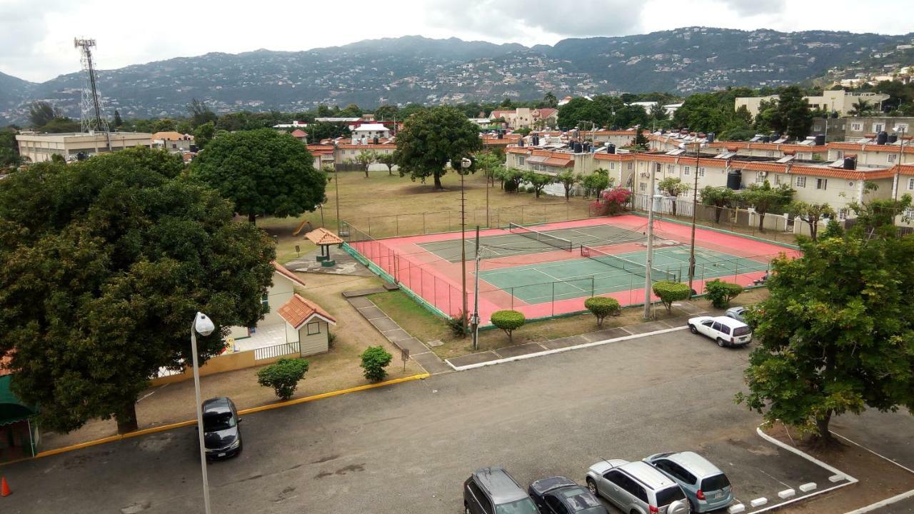Oaklands Oasis Appartement Kingston Buitenkant foto