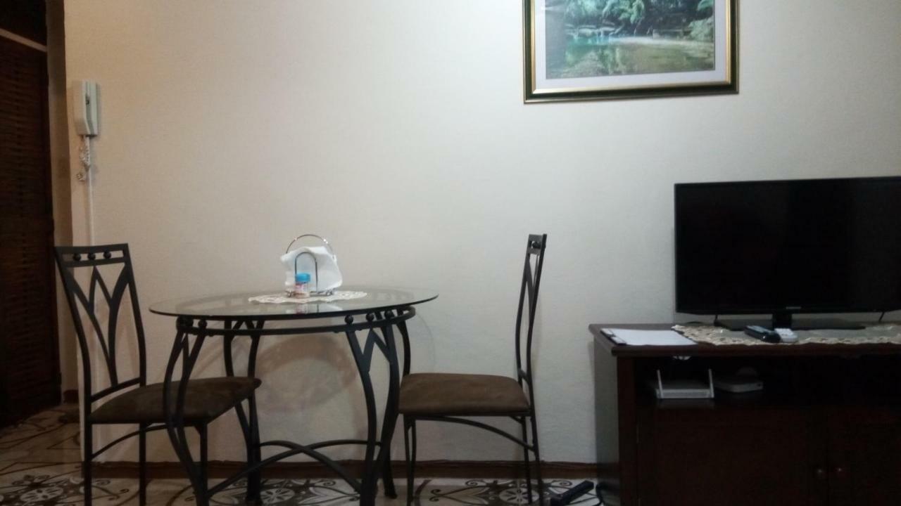Oaklands Oasis Appartement Kingston Buitenkant foto